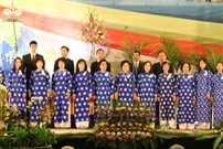 Bấm vào hình để xem slide Show