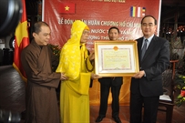 Bấm vào hình để xem slide Show