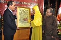 Bấm vào hình để xem slide Show