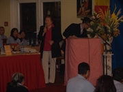 Bấm vào hình để xem slide Show