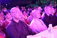 Bấm vào hình để xem slide Show
