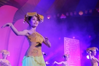 Bấm vào hình để xem slide Show
