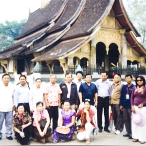 Từ Viên Chăn tới Luông Pra Băng- Kỳ 2: Không tiếng còi xe