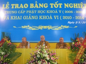 Hải Phòng: Phát bằng trung Phật học khoá V và khai giảng khoá VI
