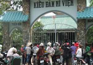 Sự thật về sư cô 