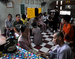 Bệnh viện miễn phí trong chùa