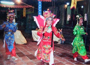 Lớp học chèo nơi cửa Phật