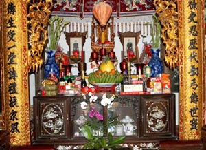 Cúng gia tiên nên dâng lễ mặn hay chay?