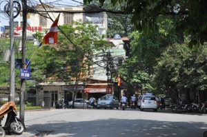 Hà Nội: Không khí chuẩn bị mùa Phật đản