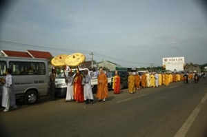 Lễ thỉnh hương linh bị tai nạn tại sông Serepok về chùa Khải Đoan