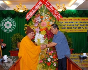 Ban Tôn giáo Chính phủ thăm, chúc mừng Đại lễ Phật đản