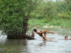 Hãy như sông, không bao giờ ngừng chảy