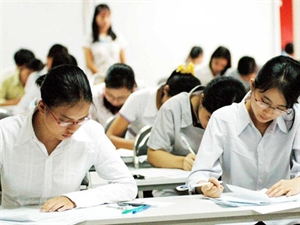Hàng nghìn suất ăn miễn phí cho thí sinh dự thi ĐH, CĐ