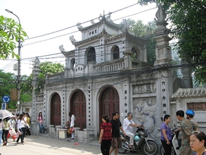 Đi lễ chùa Hà