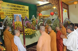 Trong và ngoài nước tưởng niệm cố Đại lão Hòa thượng