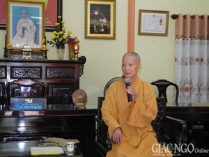 Họp giao ban chuẩn bị lễ đặt đá tại Việt Nam Quốc Tự