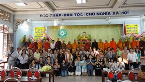 Họp mặt đoàn dự lễ Khánh thành tứ động tâm do TWGH tổ chức