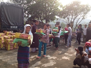 Tăng Ni, Phật tử cứu trợ bão lụt tại Quảng Bình, Hà Tĩnh