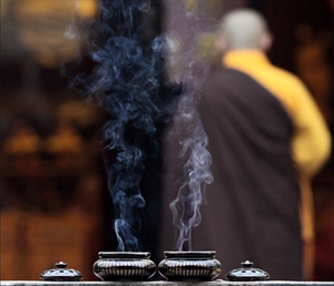Tu theo giáo lý nhà Phật có phải lánh đời?