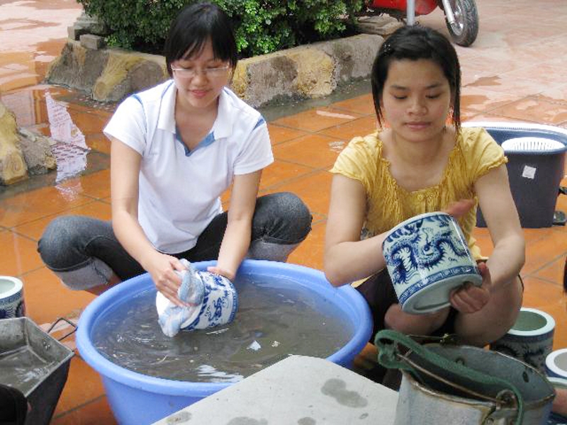 Thành viên nhóm
Những người bạn tình nguyện giúp việc tại chùa Tứ Kỳ,
Hà Nội