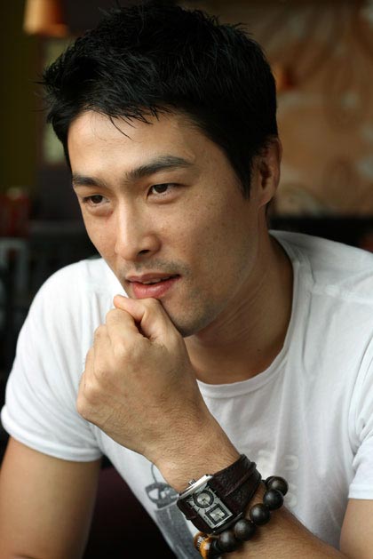 Johnny Trí Nguyễn