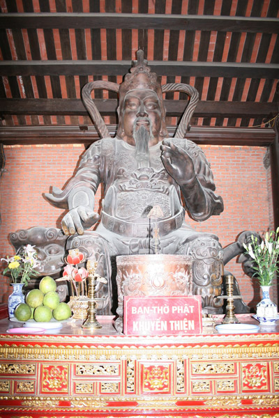 Tượng ông Thiện