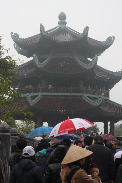 Tưng bừng khai hội tại ngôi chùa lớn nhất Việt Nam