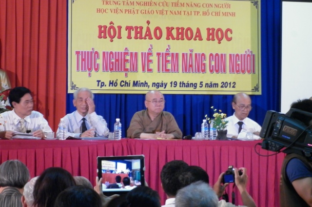 Cuộc hội thảo được tổ chức bởi Trung tâm nghiên cứu tiềm năng con người và Học viện Phật giáo Việt Nam