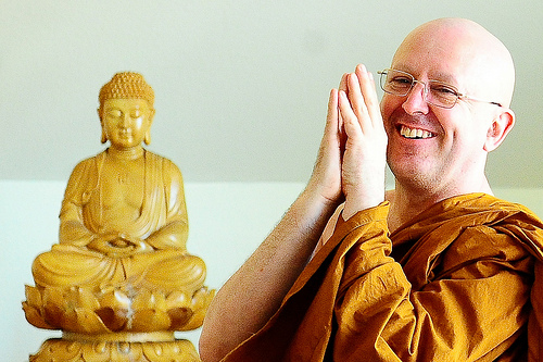 ajahn-brahm09.jpg