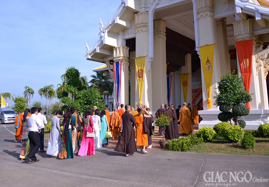 Khai mac Vesak 2015 (1).jpg