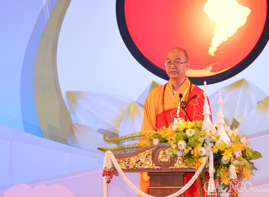 Khai mac Vesak 2015 (18).jpg