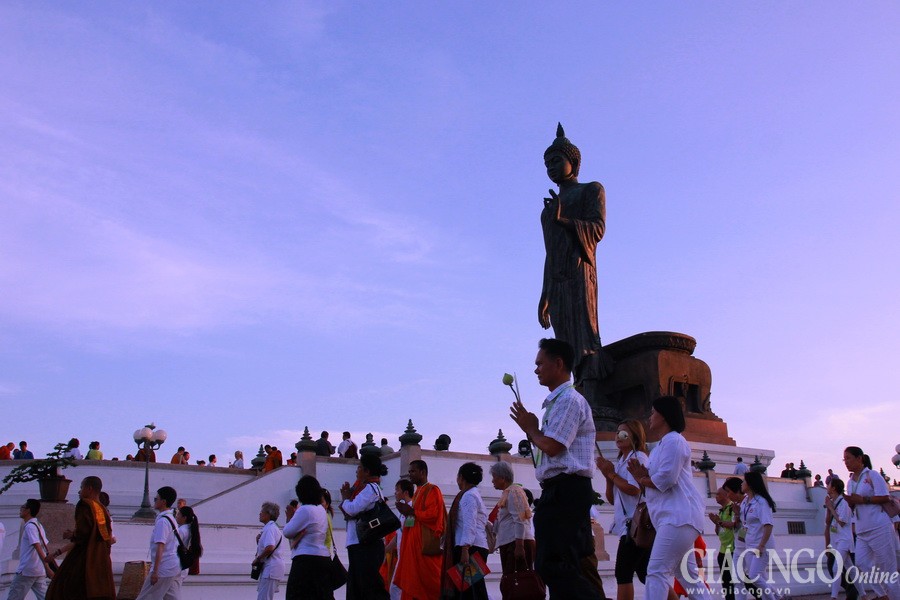 Be mac Vesak 2015 (5) .JPG