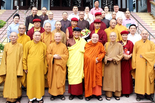 phap-vuong-drukpa-tham-lanh-dao-hoi-phat-giao-viet-nam-1