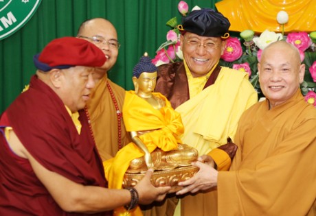 phap-vuong-drukpa-tham-lanh-dao-hoi-phat-giao-viet-nam