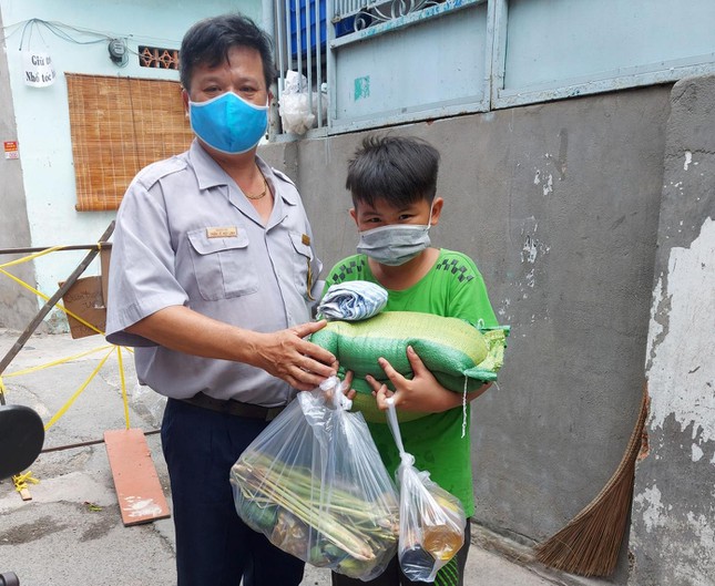 “Muốn hỗ trợ phần nào tuyến đầu nên tôi đăng ký tham gia tình nguyện viên” ảnh 2